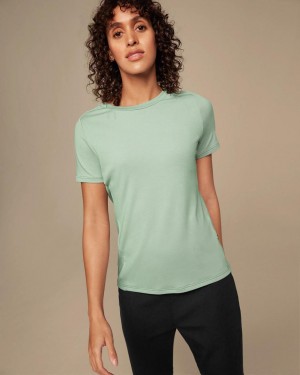 Green On Focus-T Women's T-shirts | USA_ON8229
