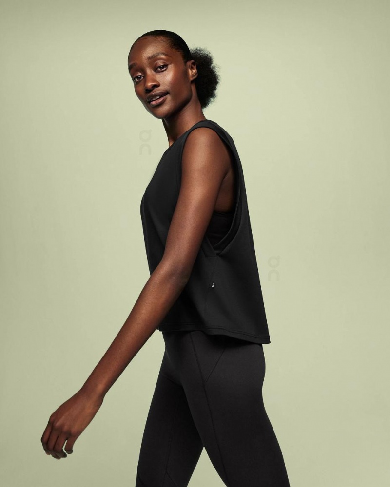 Black On Focus Crop Women's Tank | USA_ON8053