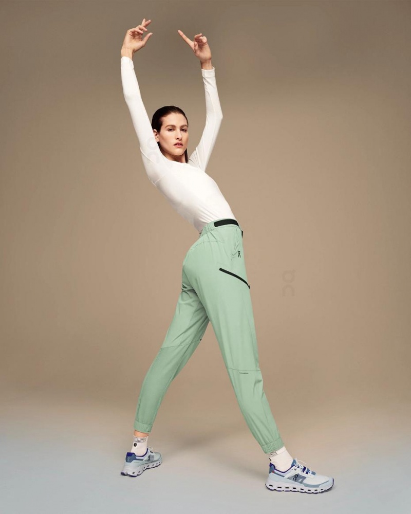 Green On Trek Women's Pants | USA_ON8723