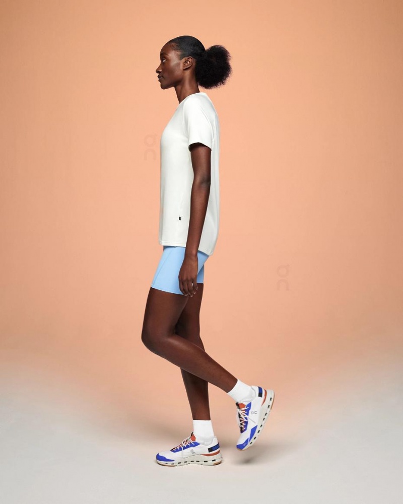 White On Focus-T Women's T-shirts | USA_ON8910
