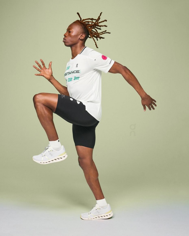 White On Performance-T Light Distance Men's T-shirts | USA_ON8650