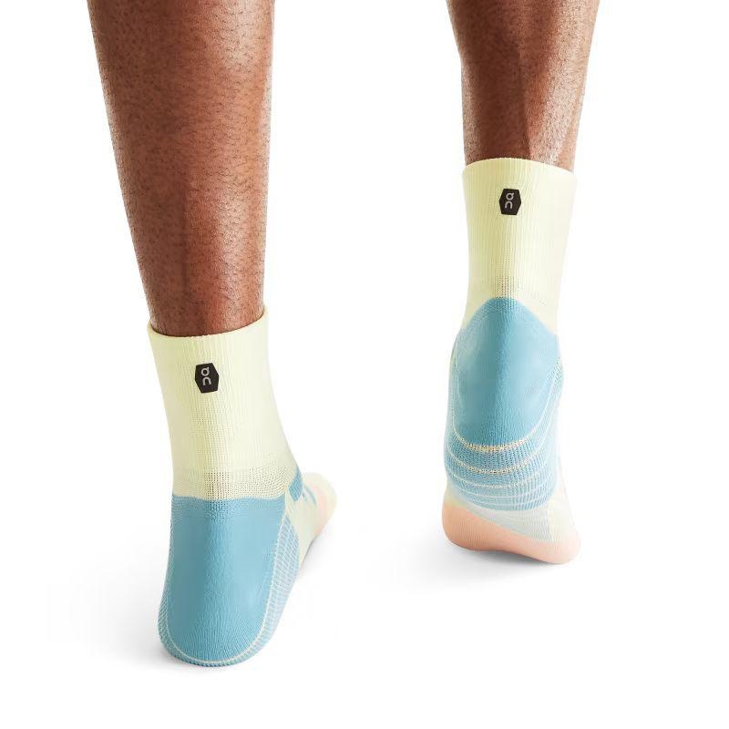 Yellow On Performance Mid Women's Socks | USA_ON8851